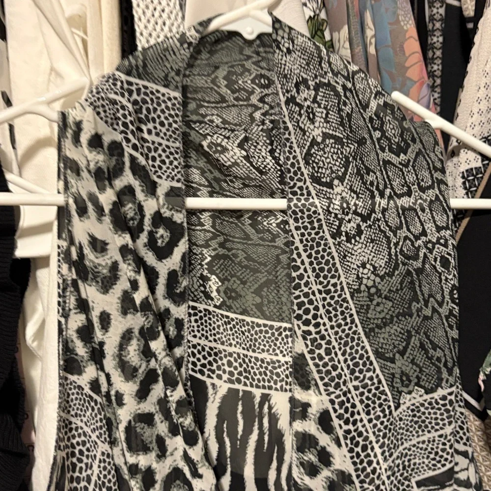 Kimono - Picture 1 of 1